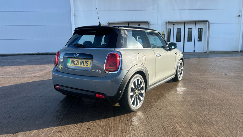 MINI Hatchback 135kW Cooper S Level 3 33kWh 3dr Auto Electric Hatchback